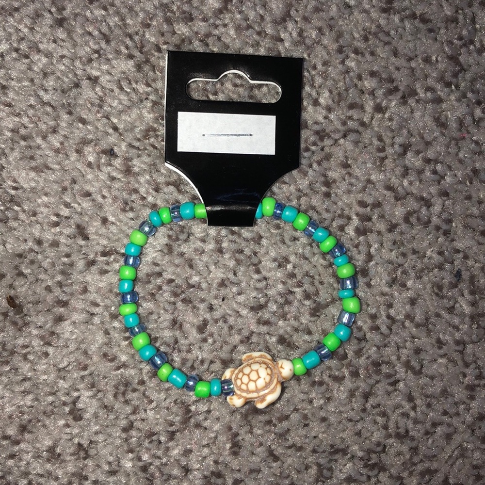 beaded bracelet with turtle charm